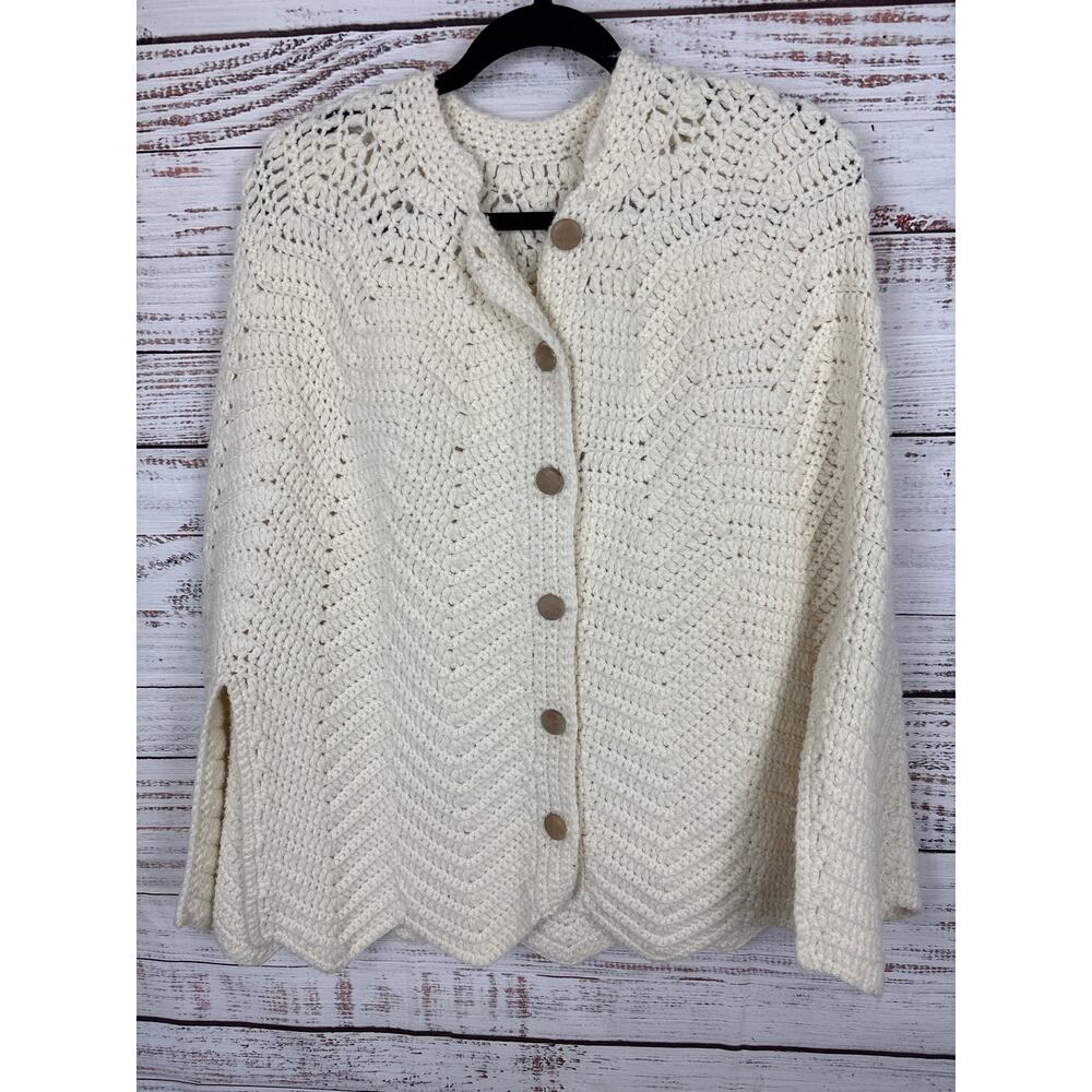 Womens Vtg Cream Chunky Crochet Hand Knit ButtonUp Sweater Cape Cottage Granny L